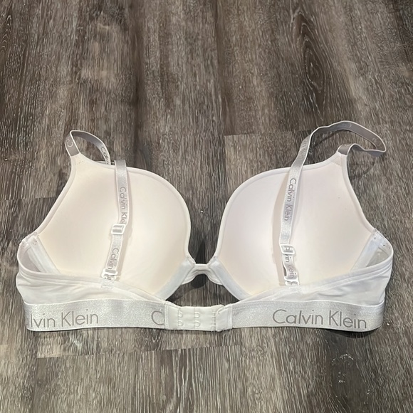 Calvin Klein bra - Picture 2 of 4